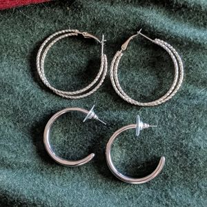 💖Bundle of two silver hoops